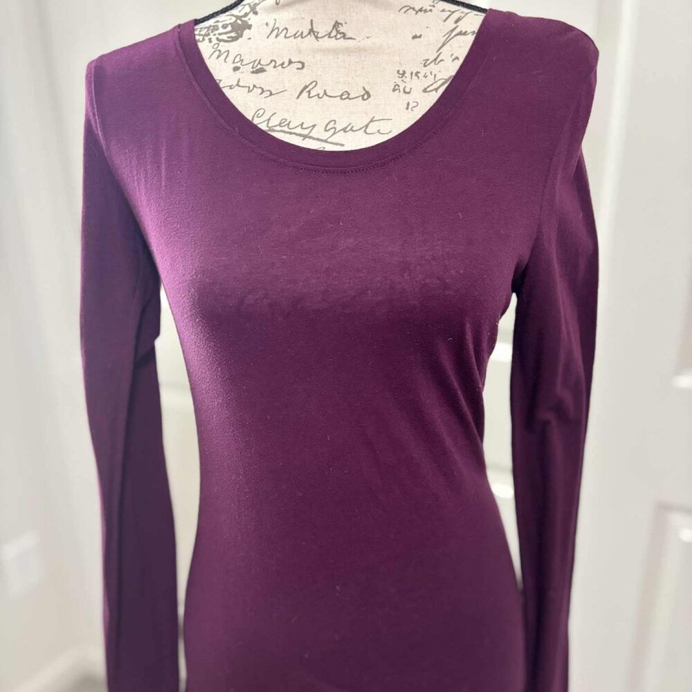 Gently Worn Women's Dark Fuchsia Long-Sleeve Top with a Scoop Neck